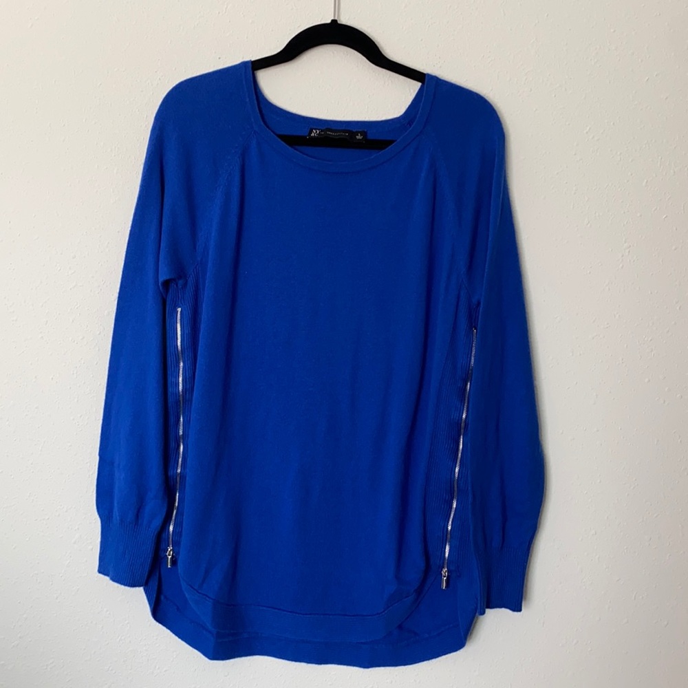 New York and Company Blue Long Sleeve Sweater Size L